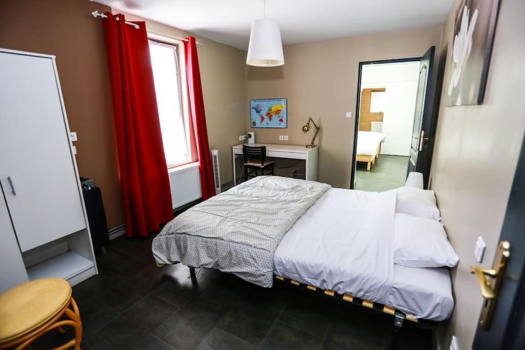 F3 80 M2 Longere Plain Pied Au Centre Auxonne. Villa Exterior photo