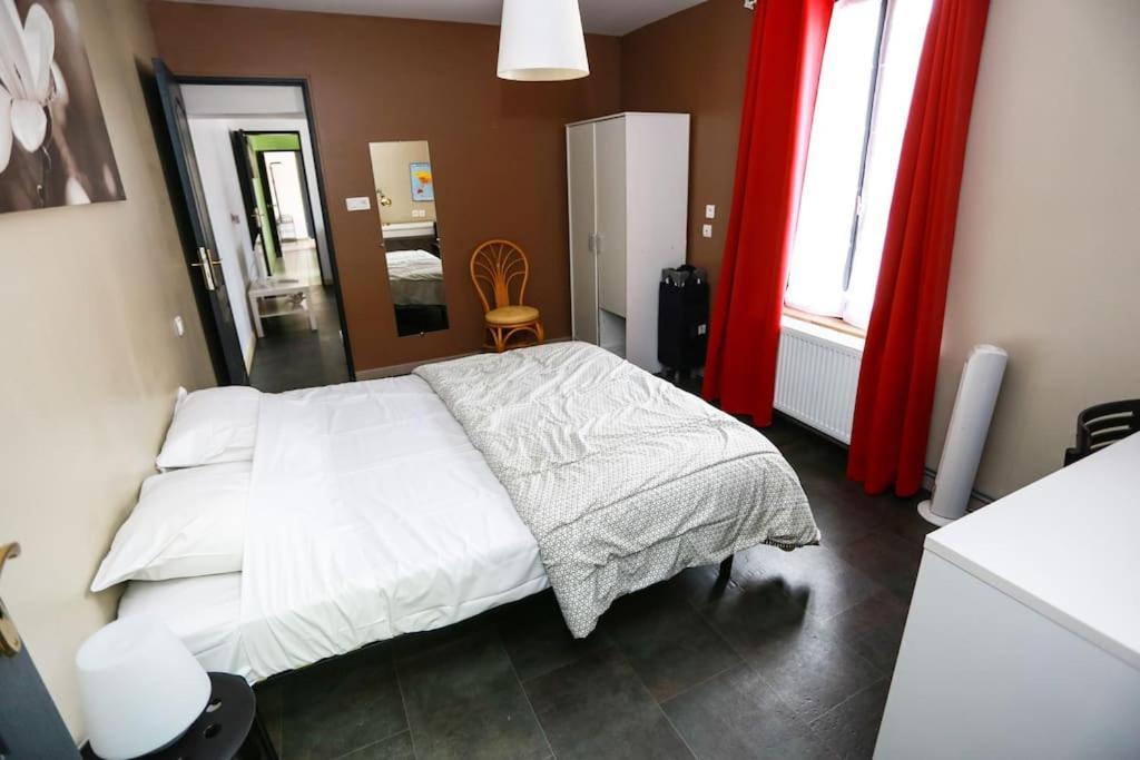F3 80 M2 Longere Plain Pied Au Centre Auxonne. Villa Exterior photo